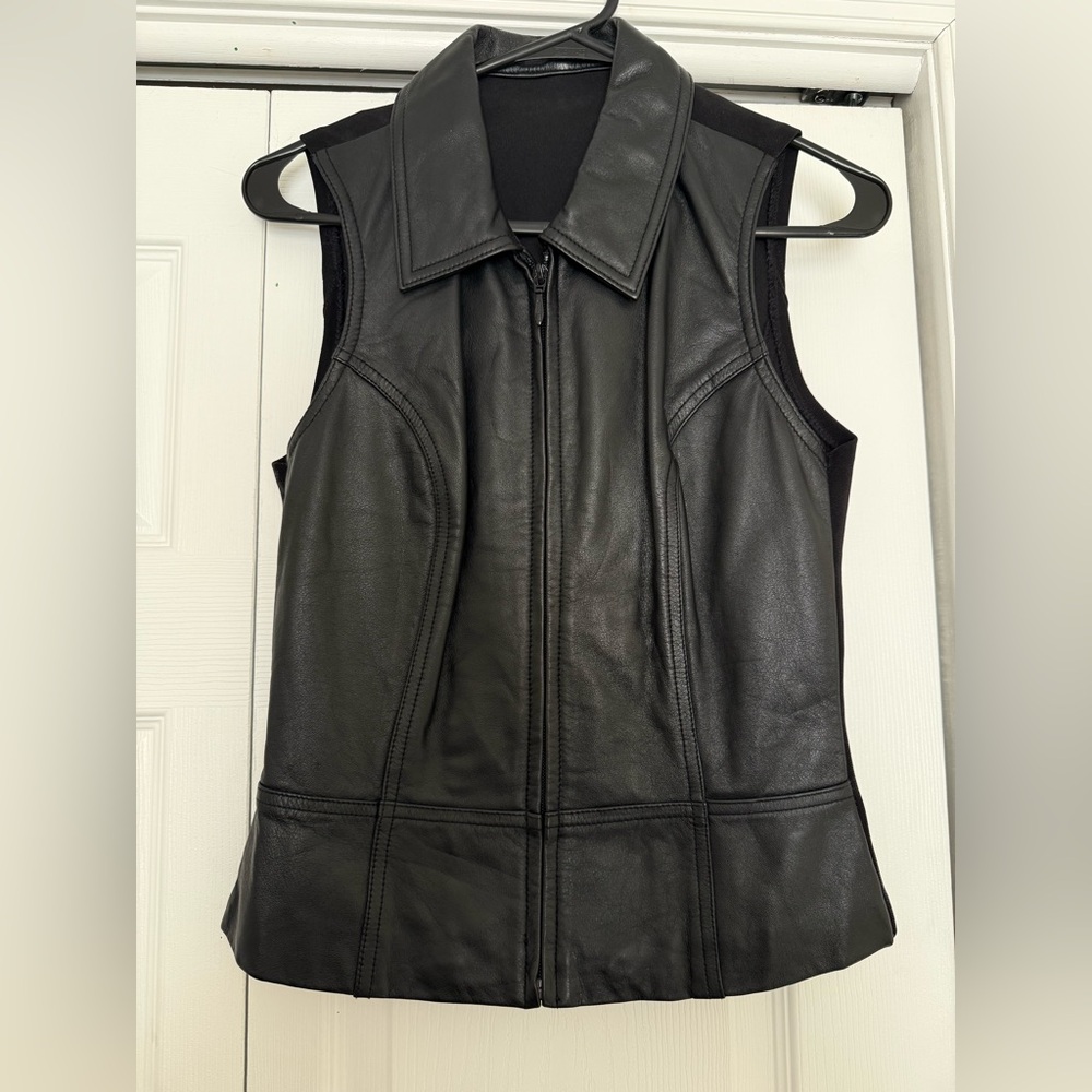 Maxima Women's Black Leather Vest